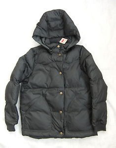 Описание женского пуховика New Levis women's lightweight down filled hooded jacket 